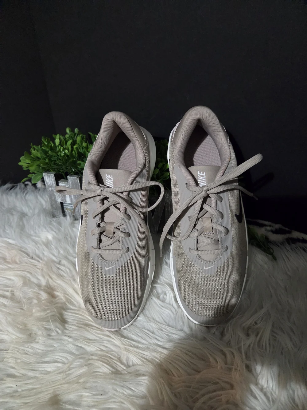 Nike Flex Train Taupe/Black and Light Pink Athletic Sneakers. Unisex 10W, 8.5M